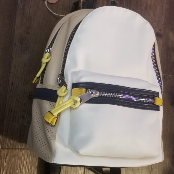 Chillx by LeMiel Vegan Backpack - Picture 6 of 15
